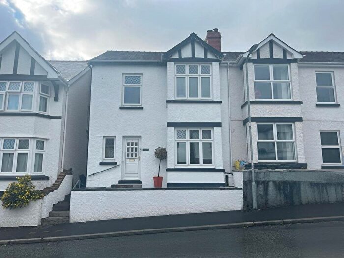 3 Bedroom End Of Terrace House For Sale In Blende Road, Llandeilo, Carmarthenshire., SA19