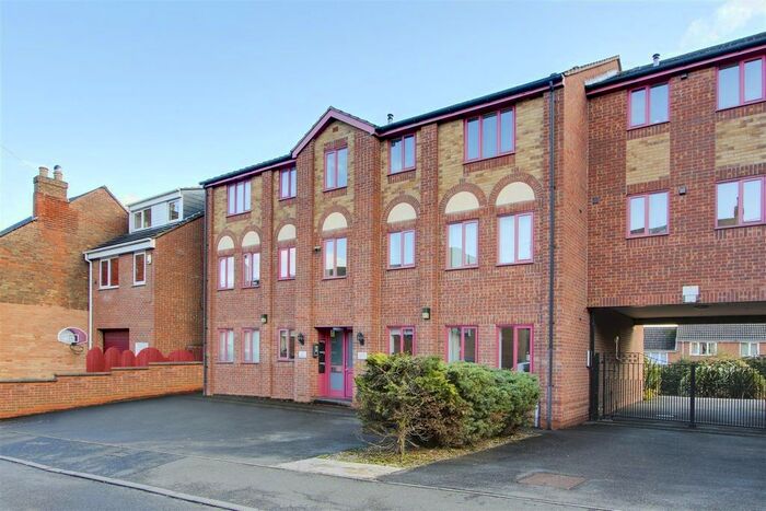 2 Bedroom Flat To Rent In Chesterfield Street, Carlton, Nottinghamshire NG4