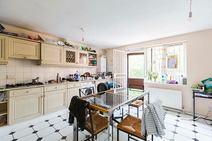 4 Bedroom Terraced House To Rent In Rotterdam Drive, Canary Wharf, London, E14