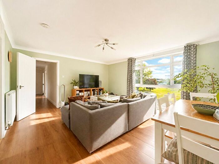 2 Bedroom Semi-Detached House For Sale In Deepdale, Bracknell, Berkshire, RG12