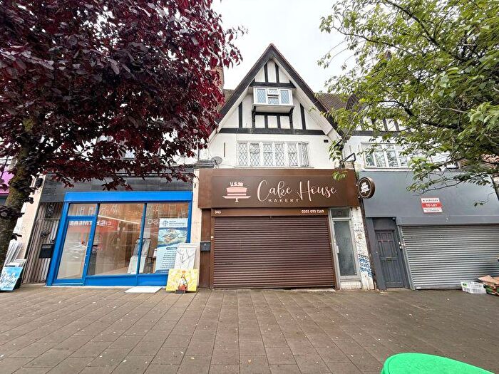 4 Bedroom Apartment To Rent In Rayners Lane, Pinner, HA5