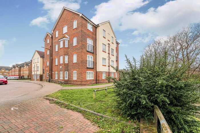 2 Bedroom Flat To Rent In Redbourne Drive, London, SE28