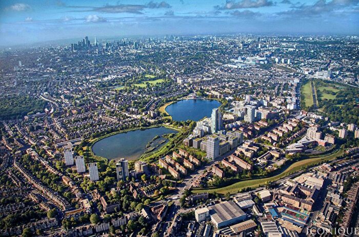 3 Bedroom Flat For Sale In Goodchild Road, London, N4