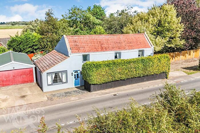 5 Bedroom Detached House For Sale In Main Road, Billockby, Great Yarmouth, NR29