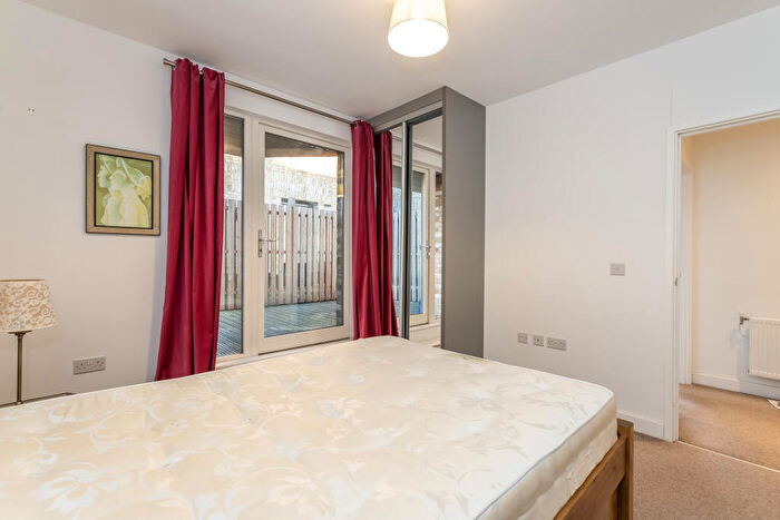 1 Bedroom Flat For Sale In Hilltop Avenue, London, NW10