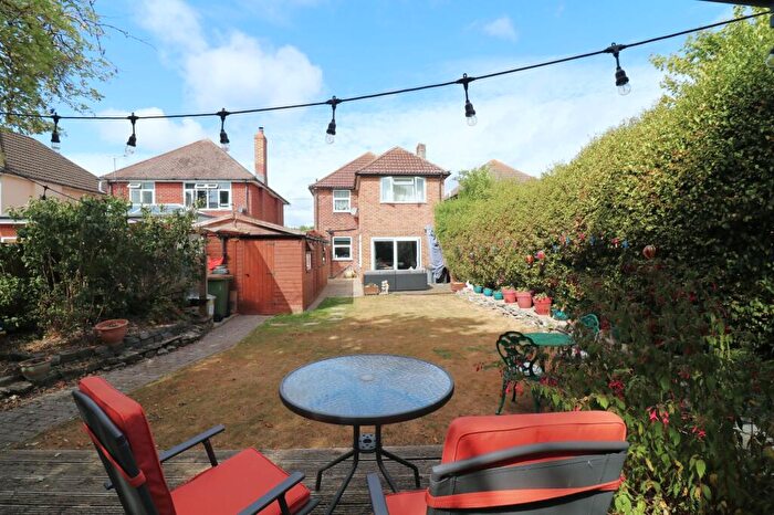 4 Bedroom Detached House For Sale In Broad Way, Hamble, SO31