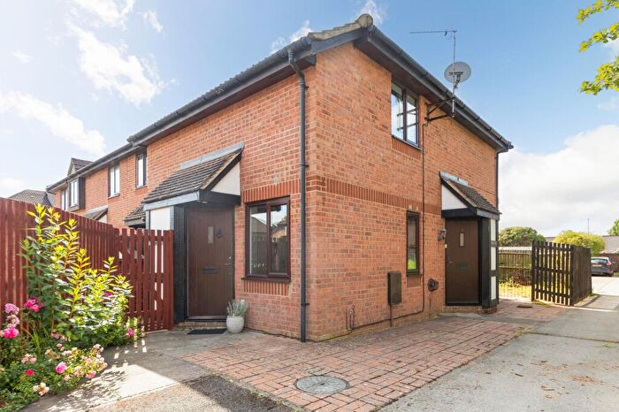1 Bedroom End Of Terrace House For Sale In Cullerne Close, Abingdon, OX14