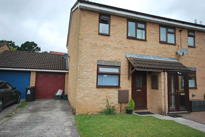 2 Bedroom Semi-Detached House To Rent In Handford Way, Longwell Green, BS30
