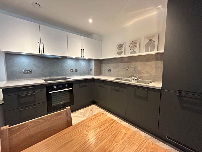 1 Bedroom Flat To Rent In Castleward Boulevard, Derby, DE1