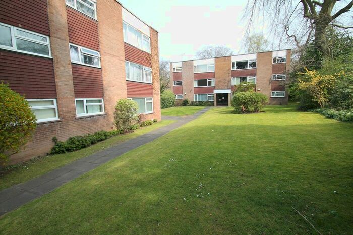 2 Bedroom Flat To Rent In Augustus Road, Edgbaston, Birmingham, B15