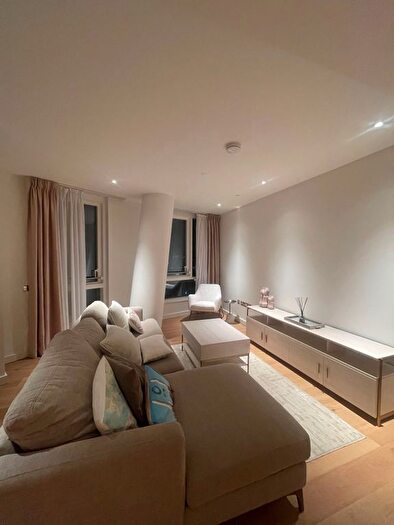 3 Bedroom Flat To Rent In Pico House, Battersea, London, SW11