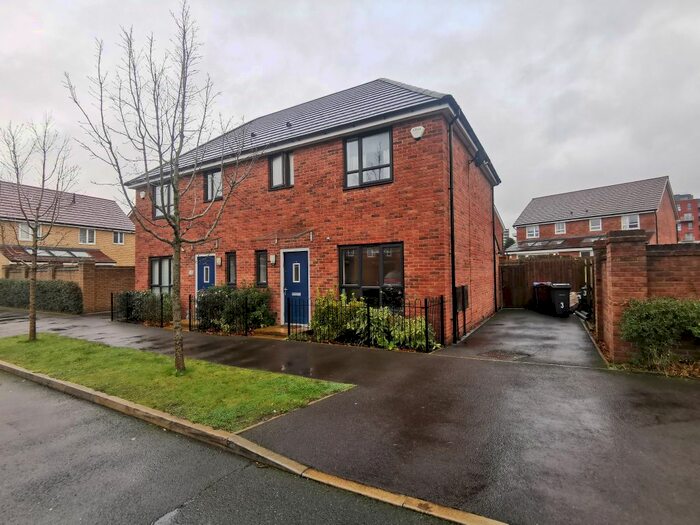 3 Bedroom Semi-Detached House To Rent In Cranesbill Close, Salford, M7