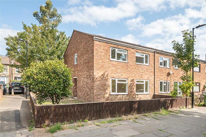 4 Bedroom End Terrace House For Sale In Moore Walk, London, E7