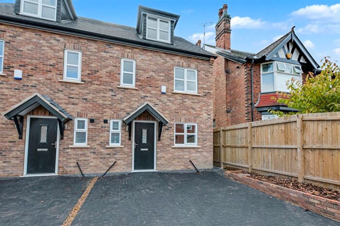 3 Bedroom Semi-Detached House For Sale In St. Albans Road, Arnold, Nottingham, NG5