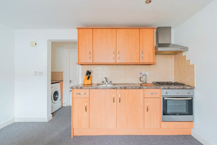 1 Bedroom Flat For Sale In Springfield Avenue, Shirehampton, Bristol, BS11