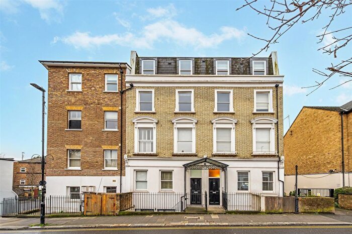 2 Bedroom Flat For Sale In Churchfield Road, London, W3