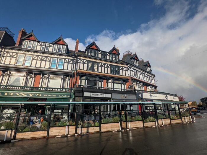2 Bedroom Flat To Rent In Royal Buildings, Victoria Road, Penarth, CF64