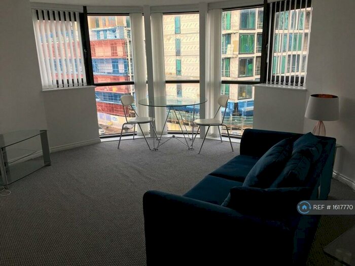 2 Bedroom Flat To Rent In Middlewood Street, Manchester, M5