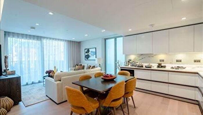 3 Bedroom Flat To Rent In Garrett Mansions, Edgware Road, Paddington, London, W2