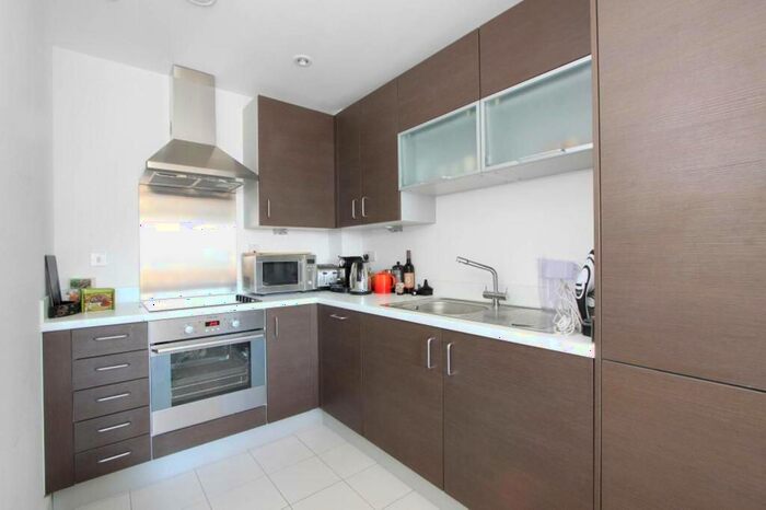 1 Bedroom Flat To Rent In Christian Street, Shadwell, London, E1