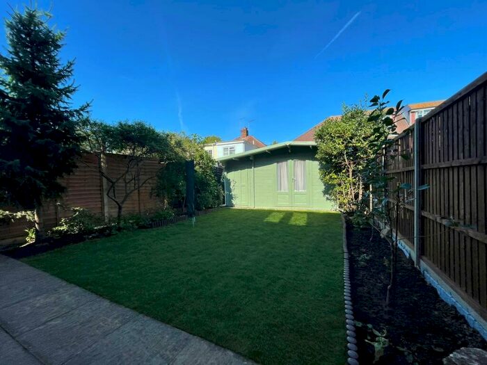 3 Bedroom Semi-Detached House To Rent In Byfleet, KT14