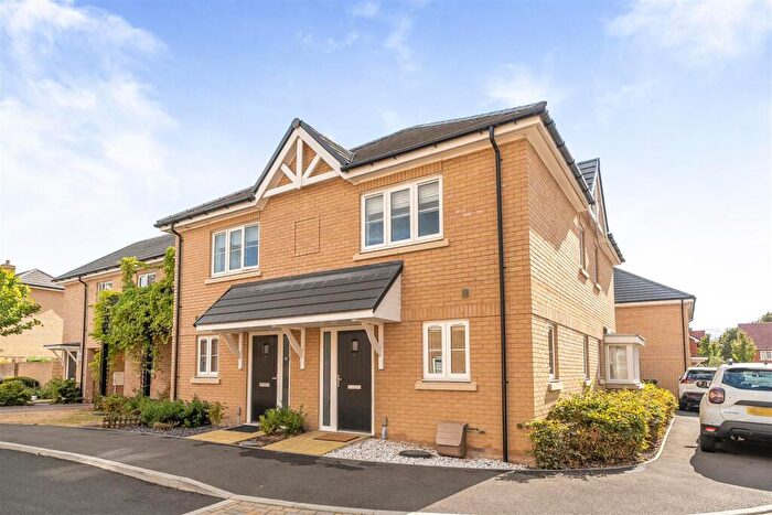 2 Bedroom House For Sale In Pegasus Avenue, Netley Abbey, Southampton, SO31