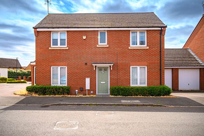 3 Bedroom Detached House For Sale In Grenadier Drive, - No Onwards Chain, CV3