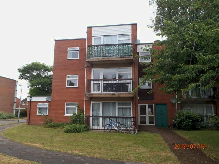 2 Bedroom Flat To Rent In Ingleside Drive, Stevenage, SG1