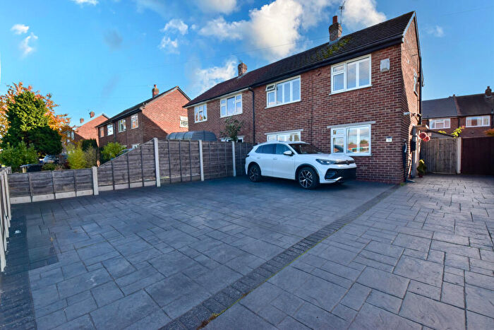 3 Bedroom Semi Detached House For Sale In Roedean Gardens, Urmston, M41