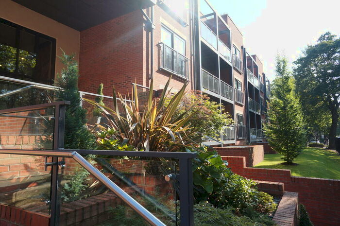 2 Bedroom Apartment To Rent In Highmarsh Crescent, West Didsbury, M20
