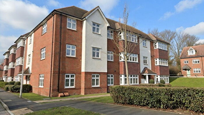 2 Bedroom Apartment For Sale In Bramling Way, Rainham, Gillingham, ME8