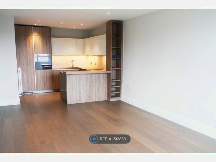 2 Bedroom Flat To Rent In Hamond Court, Kingston Upon Thames, KT2
