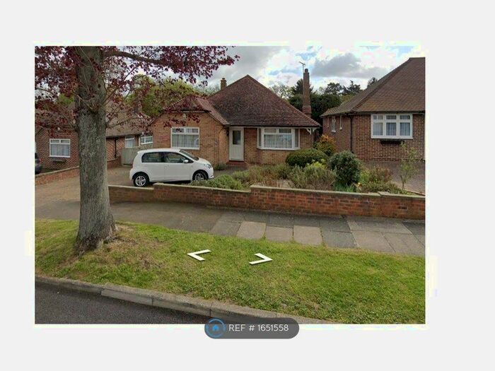 3 Bedroom Bungalow To Rent In Kemble Drive, Bromley, BR2