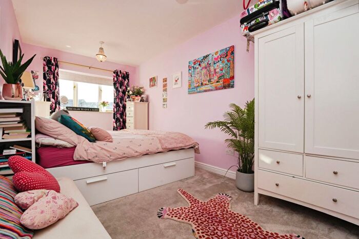 3 Bedroom End Of Terrace House For Sale In Evesham Road, Harvington, Worcestershire, WR11