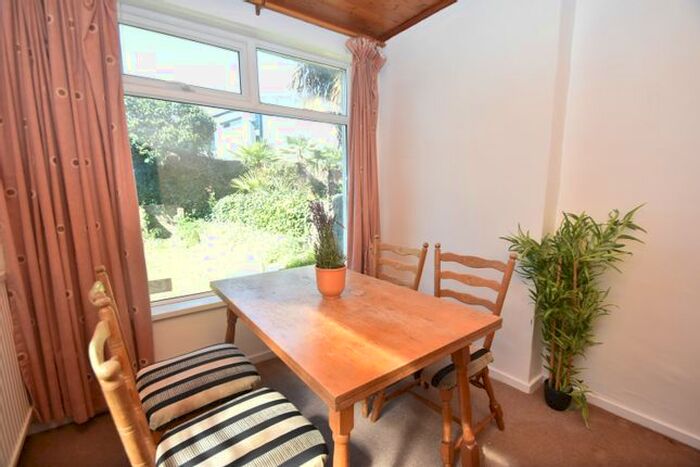 3 Bedroom Property To Rent In Allensbank Road, Heath, Cardiff, CF14