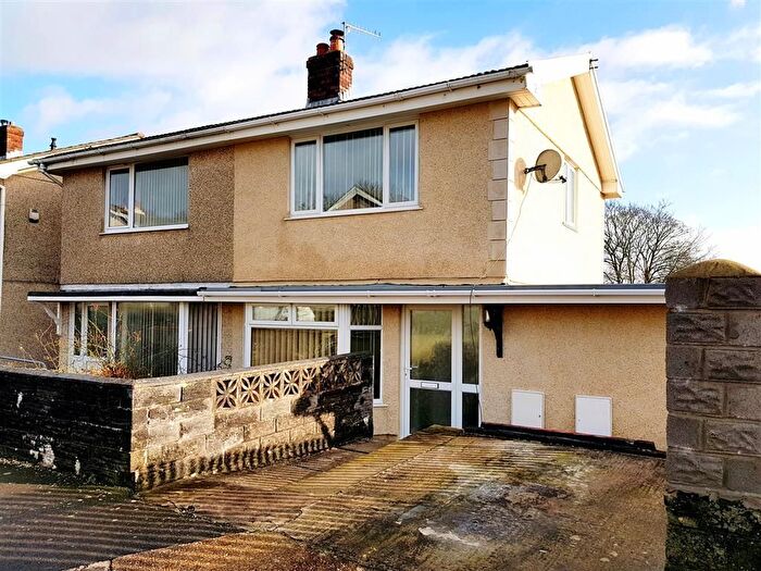 2 Bedroom Property To Rent In Penllwynmarch Road, Gendros, Swansea, SA5