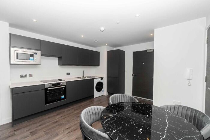 2 Bedroom Apartment To Rent In Greengate, Manchester, Greater Manchester, M3
