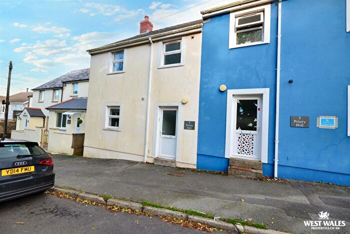 3 Bedroom Semi-Detached House For Sale In Priory Hill, Milford Haven, SA73