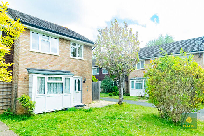 3 Bedroom End Of Terrace House To Rent In Bishops Wood, Woking, GU21