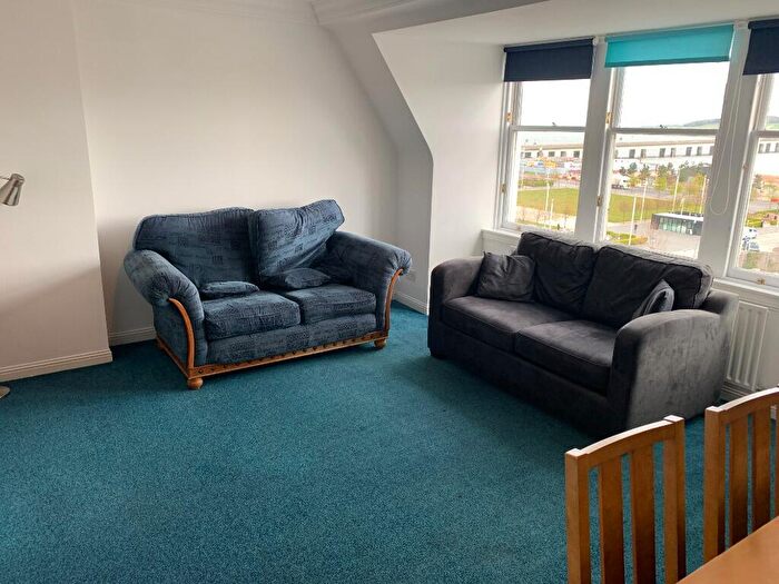 3 Bedroom Flat To Rent In Dock Street, City Centre, Dundee, DD1