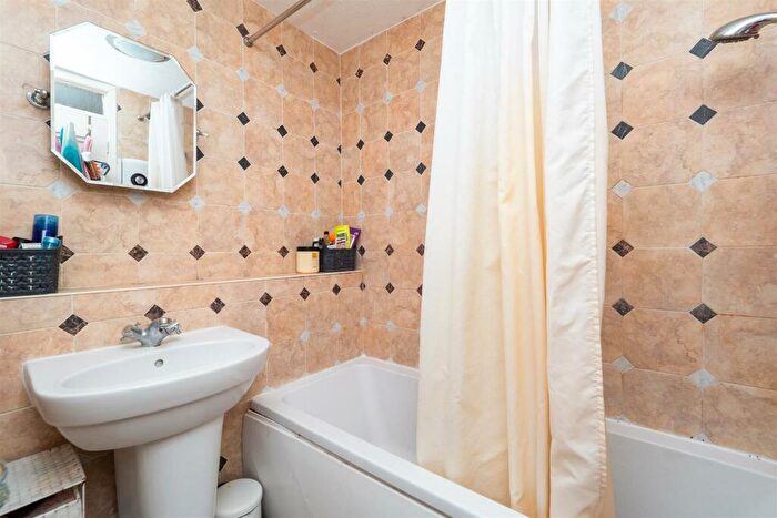 2 Bedroom End Of Terrace House For Sale In Osborne Place, Sutton, SM1