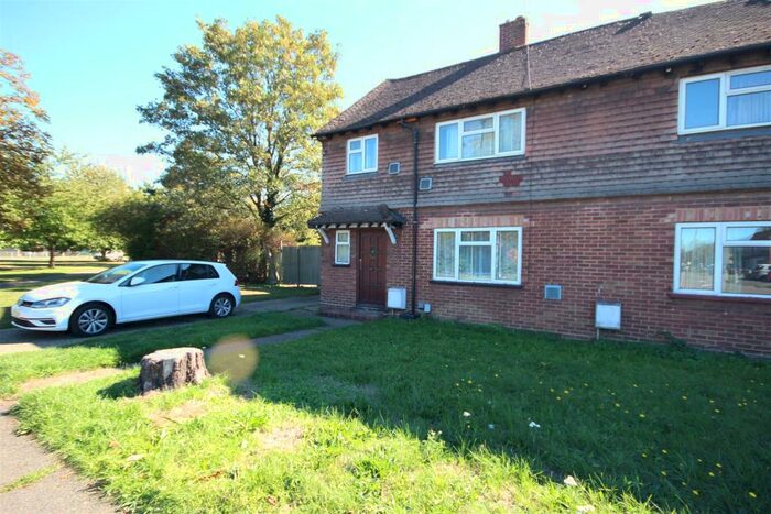 4 Bedroom House To Rent In Stoughton Road, Guildford, GU1