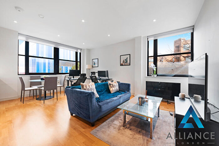 1 Bedroom Flat To Rent In Scimitar House, Eastern Road, Romford, Essex, RM1