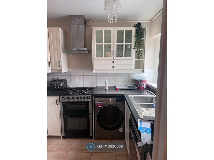 4 Bedroom End Terrace House To Rent In Cottenham Chare, Newcastle Upon Tyne, NE4