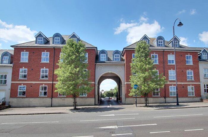 2 Bedroom Flat To Rent In Conigre Square, Trowbridge, BA14
