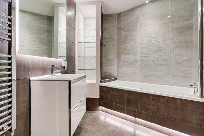 2 Bedroom Flat To Rent In City Road, City, London, EC1V