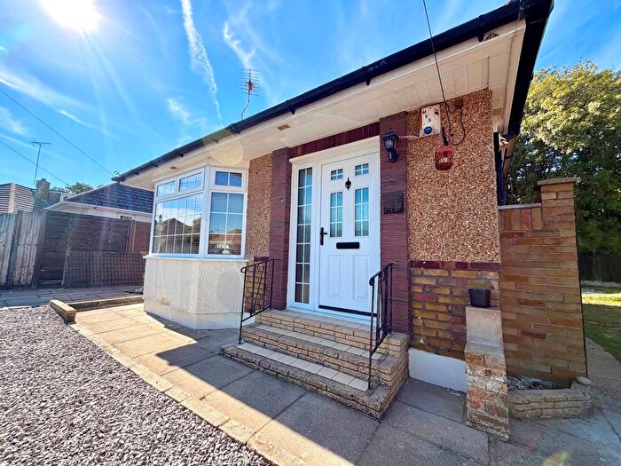 2 Bedroom Bungalow To Rent In Patricia Close, Southampton, SO30