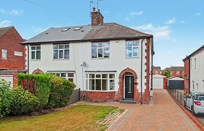 3 Bedroom Semi-detached House For Sale In Brimington Road, Tapton, Chesterfield, S41