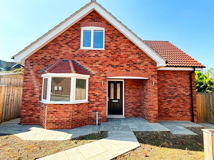 3 Bedroom Detached Bungalow For Sale In Holly Mews, Cheapside, DN37