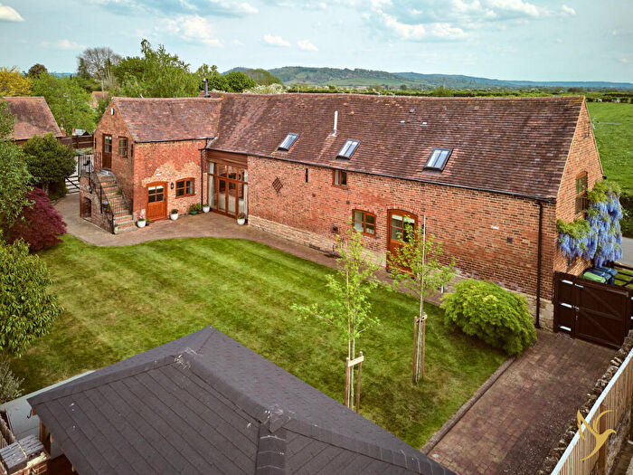 4 Bedroom Detached House For Sale In Brook House Barn, Aston-on-carrant, Tewkesbury, GL20